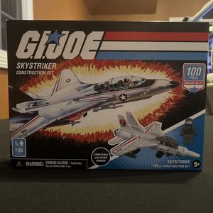 Hasbro G.I. Joe SkyStriker Construction Set 100 Pieces with Mini Figure - NEW